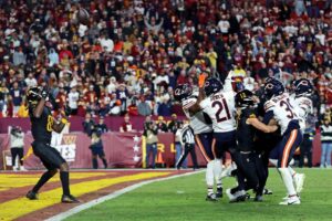 Commanders vs Bears: Thrilling Highlights and Key Takeaways as Chicago Edges Out Washington – chicago365.info